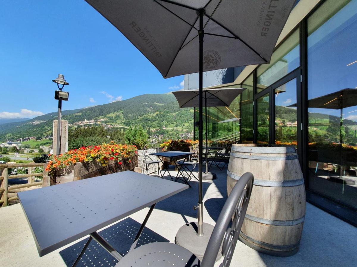 Residence Adamello Resort Ponte Di Legno Exterior photo