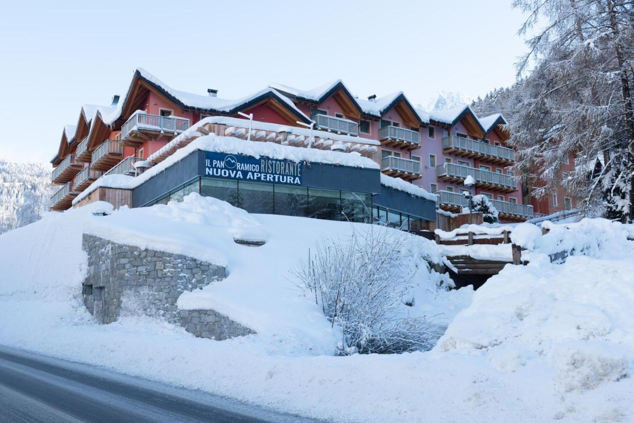 Residence Adamello Resort Ponte Di Legno Exterior photo