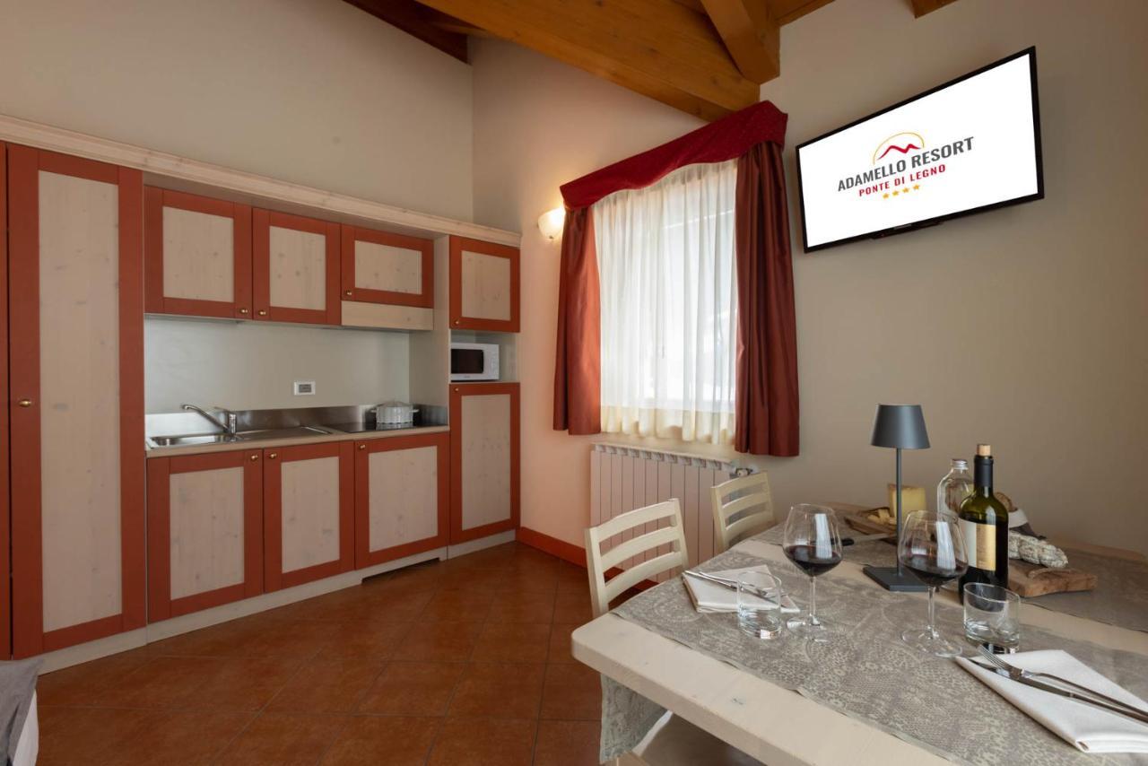 Residence Adamello Resort Ponte Di Legno Exterior photo