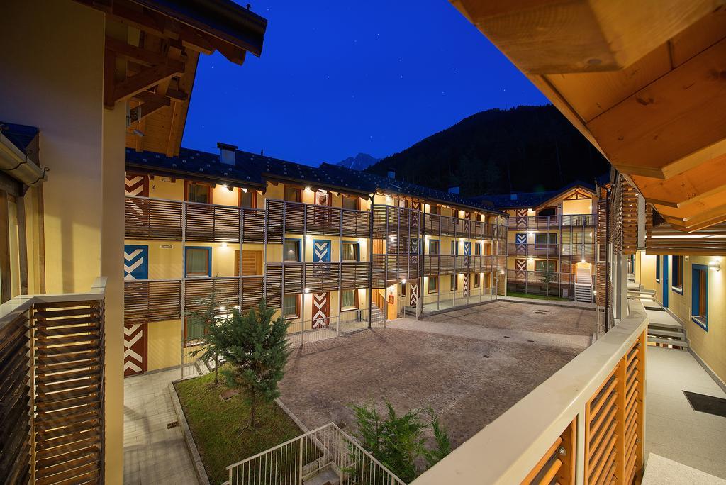 Residence Adamello Resort Ponte Di Legno Exterior photo